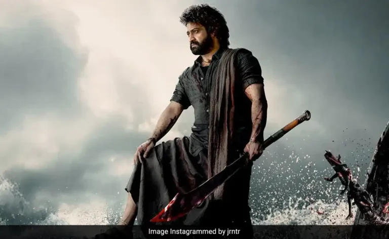 దేవర మూవీ రివ్యూ ని ఈ ఇమేజ్ సూచిస్తోంది. - Telugu Needs