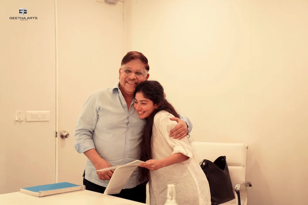 సాయిపల్లవి గురించి ఈ ఇమేజ్ లో పూర్తి సమాచారం ఉంది - Telugu Needs